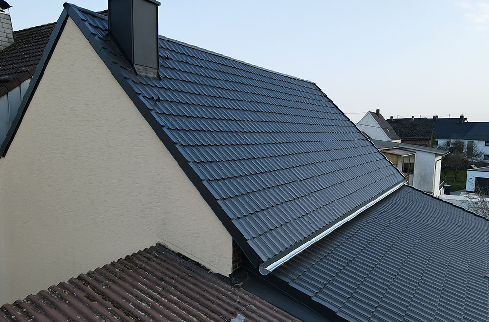 Haus mit neuem TwinTile Steildach
